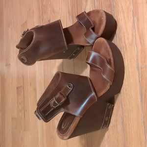 Sbicca Vintage Collection platform leather slingback clogs